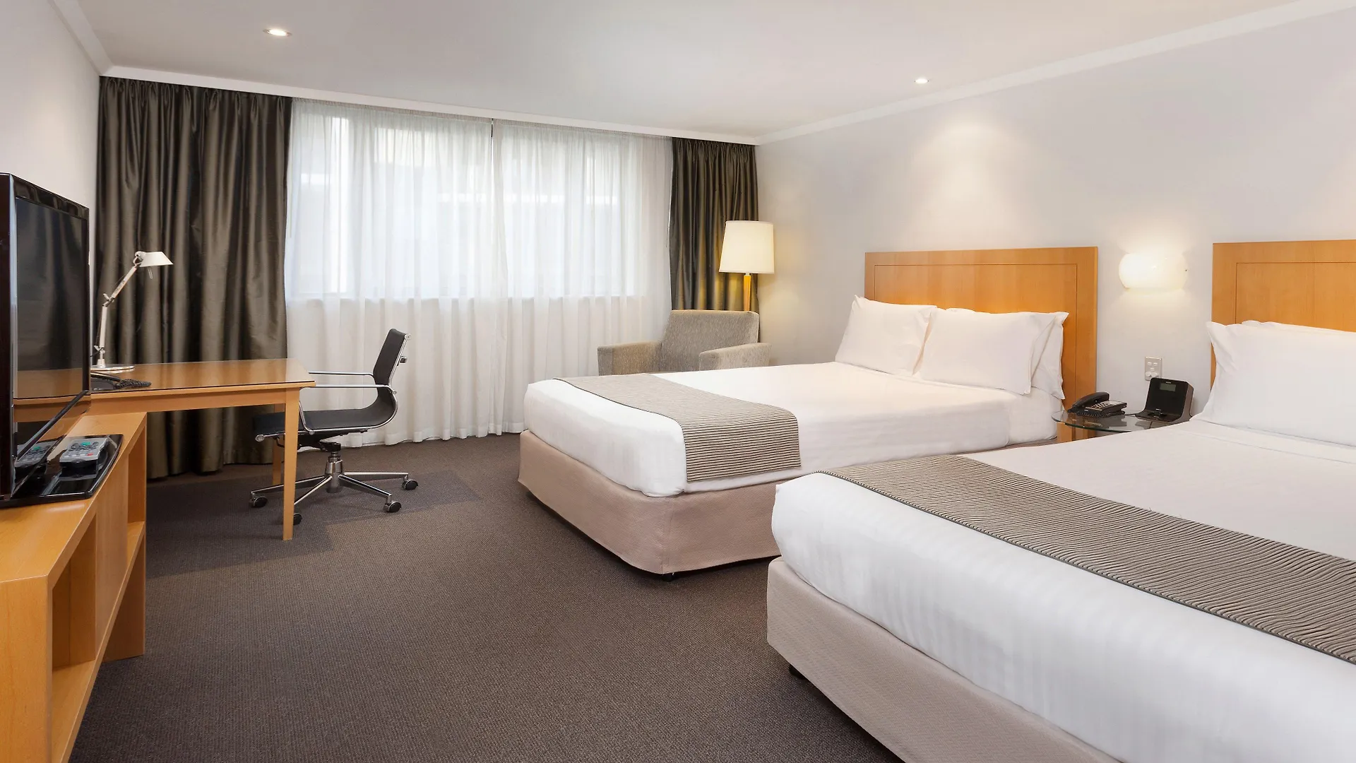 Crowne Plaza Perth By Ihg Hotel