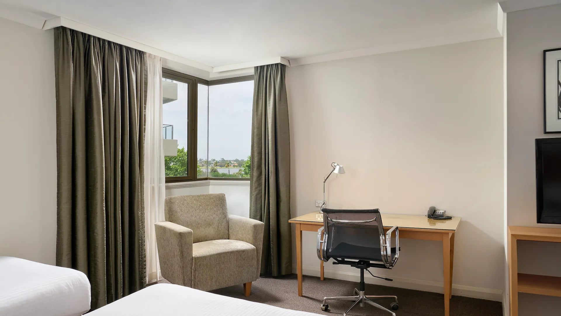 Crowne Plaza Perth By Ihg Hotel