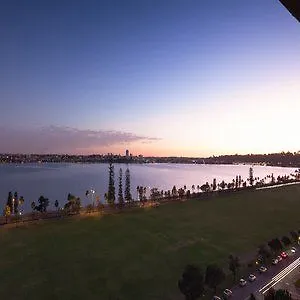 Crowne Plaza Perth By Ihg Hotel
